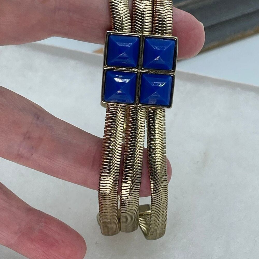 Bella Jack tripped strand toggle clasp bracelet.